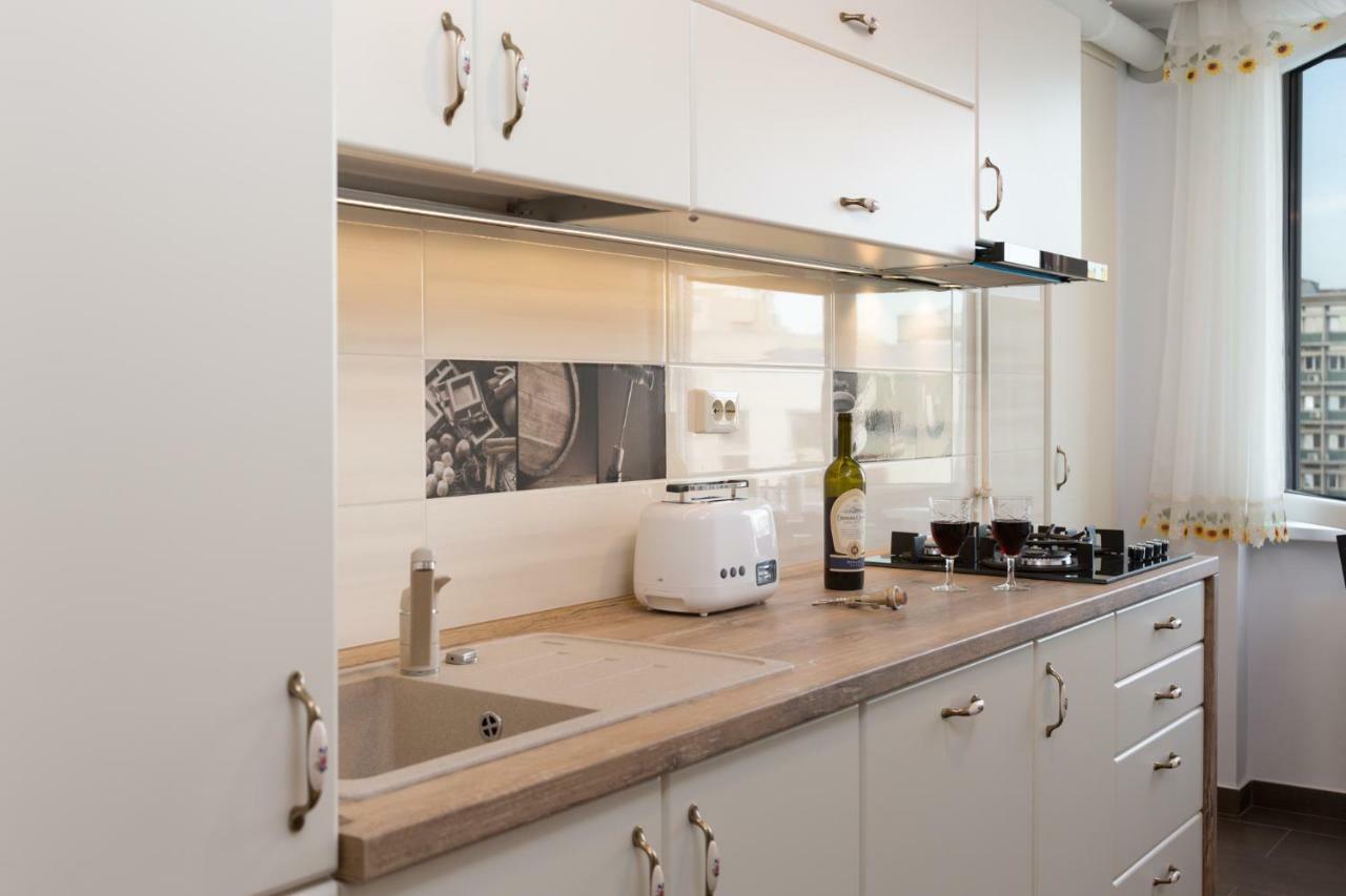 Central Luxury Flat With Terrace - Adela Accommodation - Ideal For Long Stays Bucharest Exterior photo
