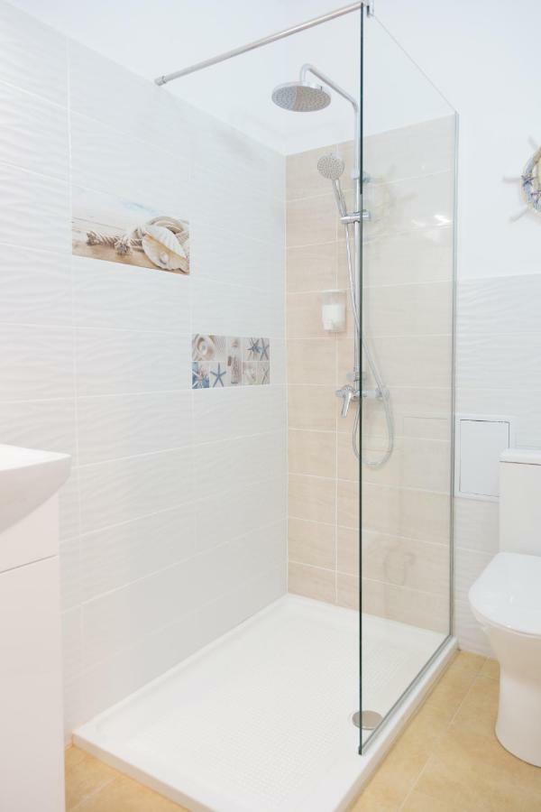 Central Luxury Flat With Terrace - Adela Accommodation - Ideal For Long Stays Bucharest Exterior photo